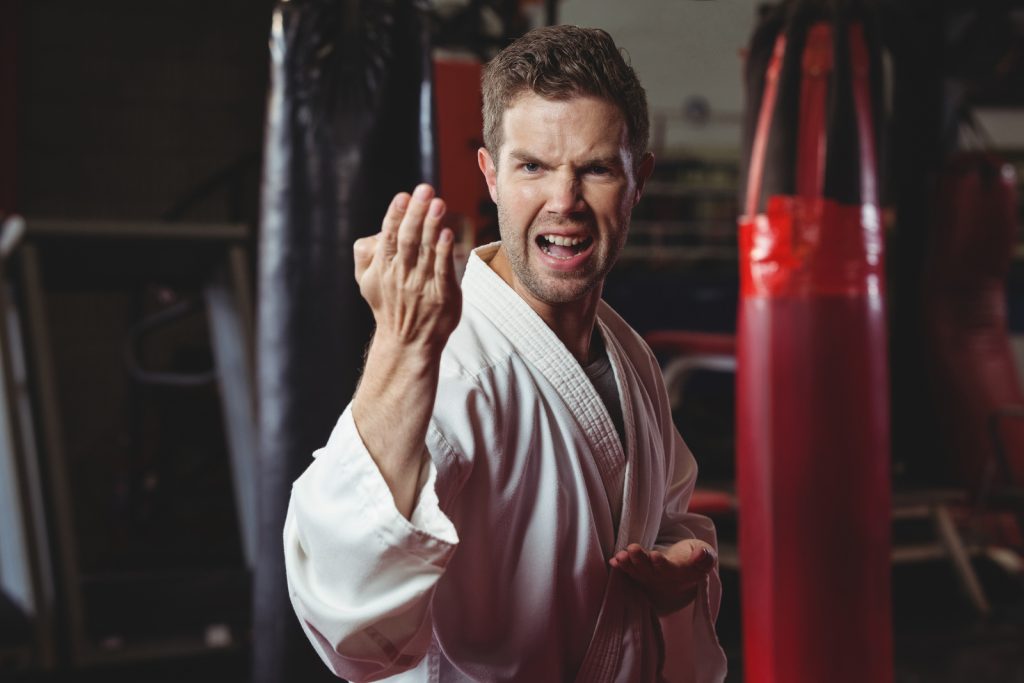 stopnie pasów w karate jakie są i jak je zdobyć